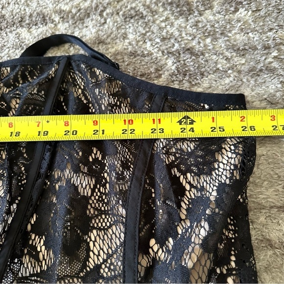 NWT Torrid Lace Corset Crop Top Deep Black Mesh - Picture 6 of 9